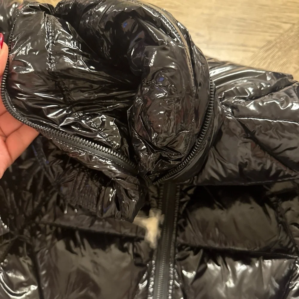 Karl Lagerfeld Paris Women's Hooded Puffer Coat. Size M Retail $320